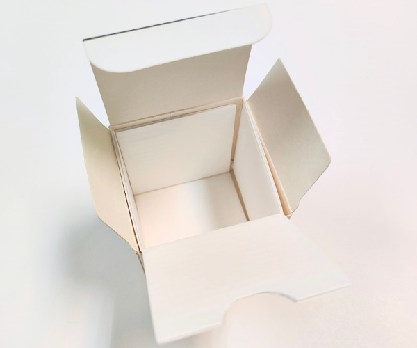 Packaging_box_made_of_ivory_board.jpg